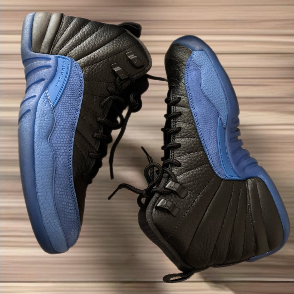 Air Jordan 12 Retro GS Sneakers Nike Youth Size 4.5 EUC